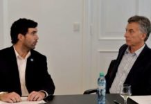 COSTA, REYES Y CARAMBIA TIENEN QUE SALIR A TOCAR TIMBRE…