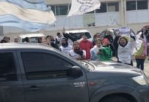 Alicia Kirchner fue insultada por docentes que no cobraron sus sueldos